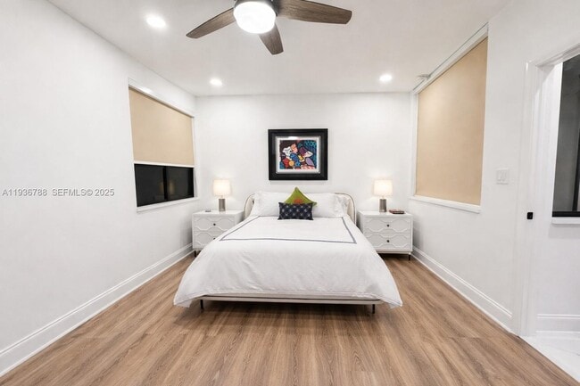 Building Photo - 2676 NE 135th St