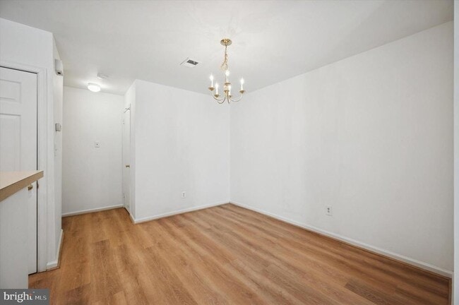 Building Photo - 61 Ramsgate Ct