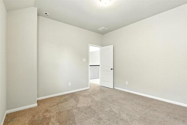 Building Photo - 29650 Yaupon Shore Dr