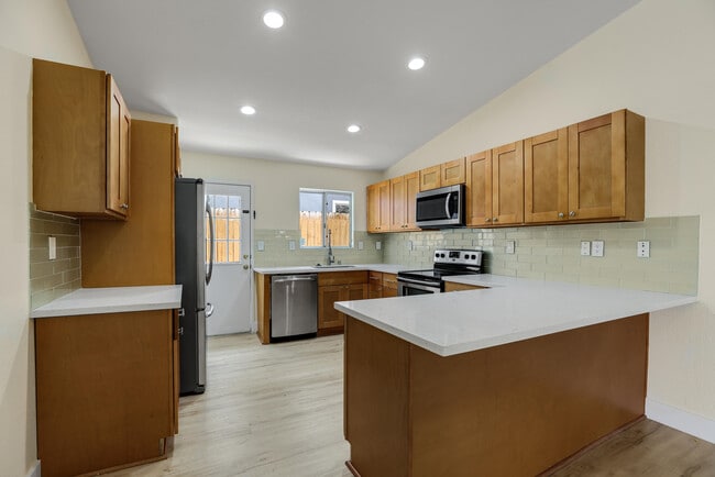 Building Photo - 53405 Avenida Rubio