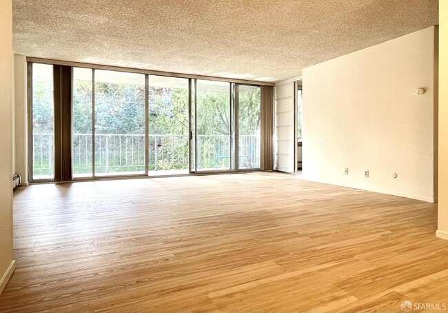 Building Photo - 400 Davey Glen Rd