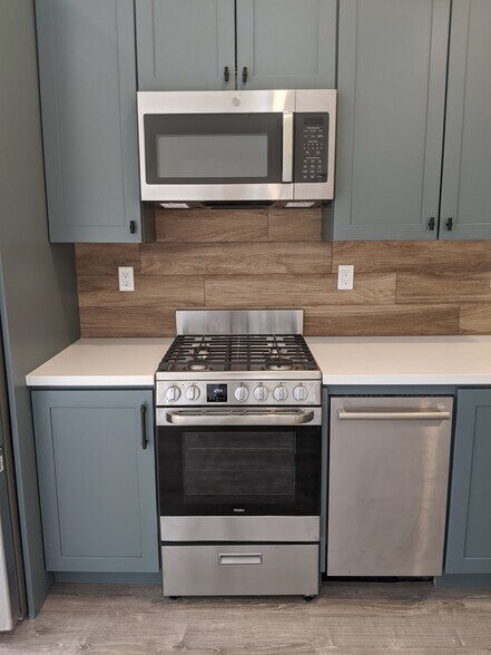 Building Photo - 145 Bethany Curv