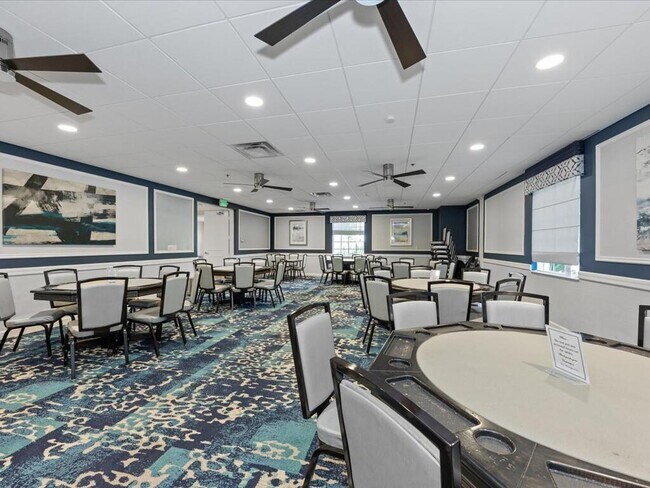 Building Photo - 5415 Verona Dr