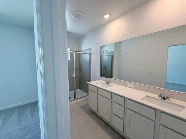 Building Photo - 2665 Bevel Ln