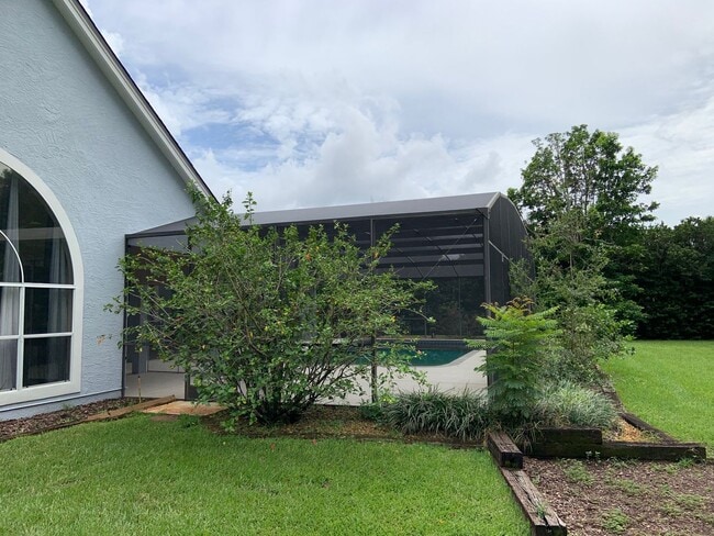 Building Photo - 2600 Crescent Lake Ct