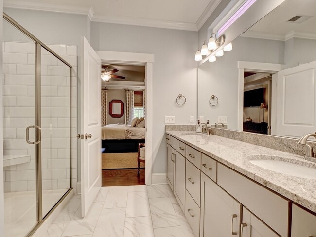 Building Photo - Charming 4 Bedroom Cottage Available in Ogden, NC