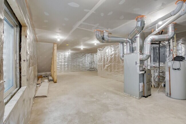 Building Photo - 708 Station Blvd