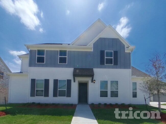 Building Photo - 22819 Terrazzo Dr