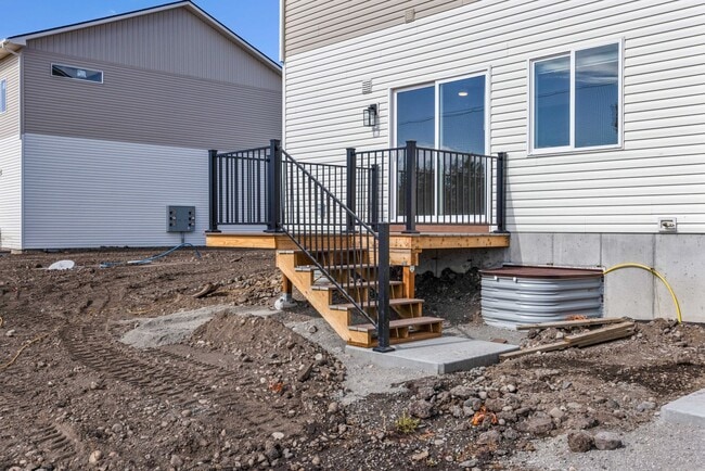 Building Photo - Modern Luxury Townhome in Prime Location –...