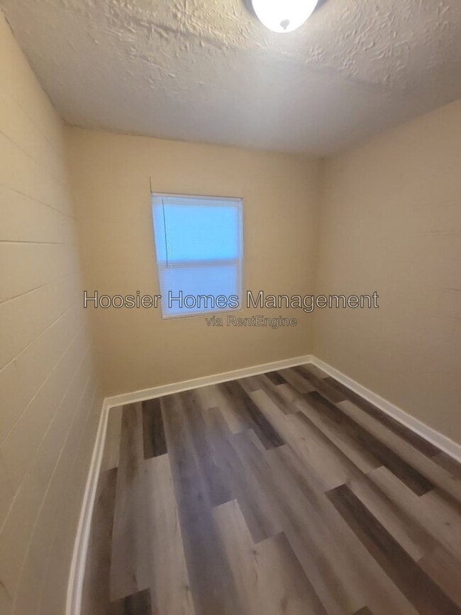 Building Photo - 1254 W 23rd St
