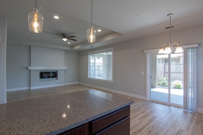 Building Photo - Newer Home for Rent in North Redding CA | $500 Off, Solar, Garage, Fenced Yard