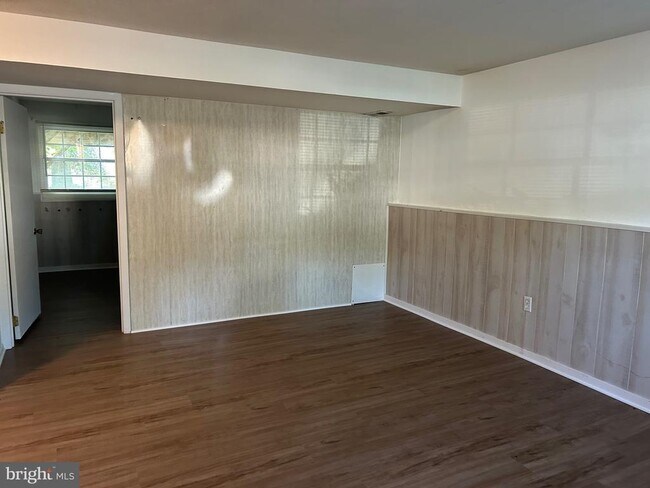 Building Photo - 615 McKinway
