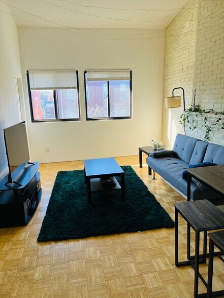 Building Photo - 235 Washington St