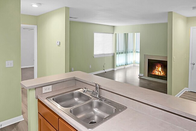 Building Photo - 278 Alexandra Dr