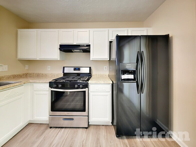 Building Photo - 201 St Charles Ave