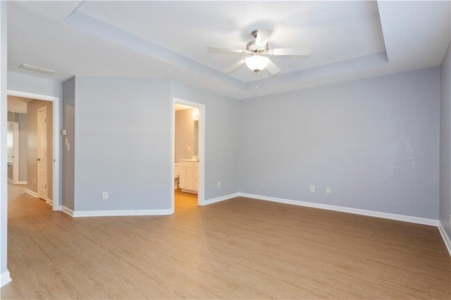 Building Photo - 995 Treymont Way SW