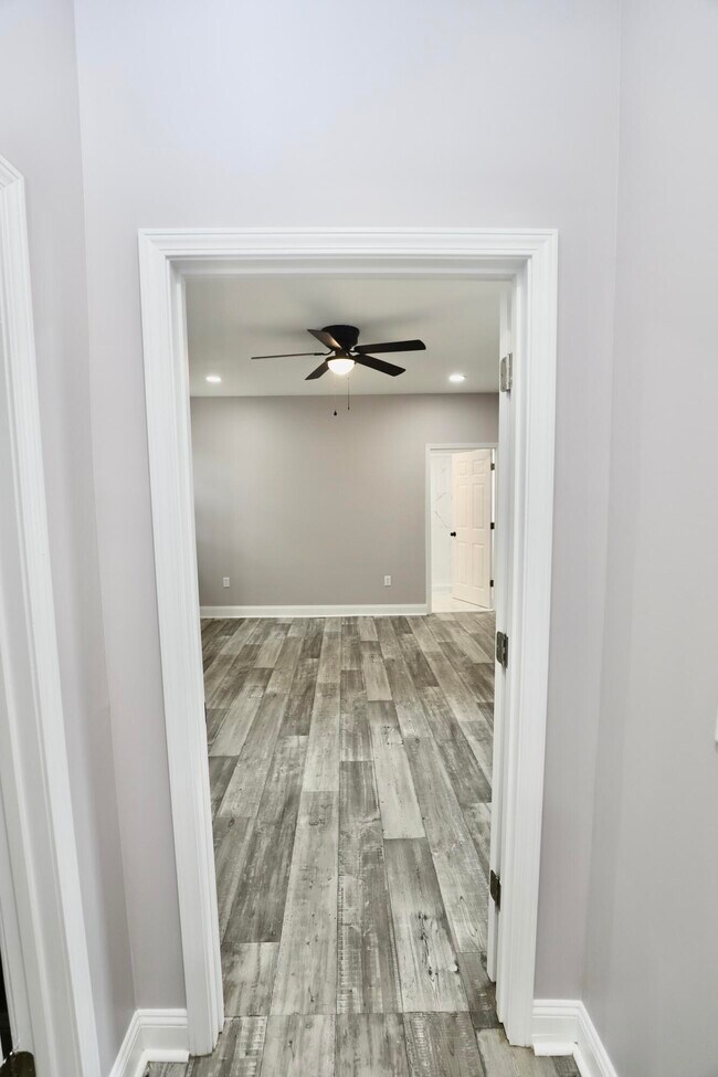 Building Photo - 11 Kendrick St