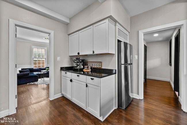 Building Photo - 276 Lewiston Rd