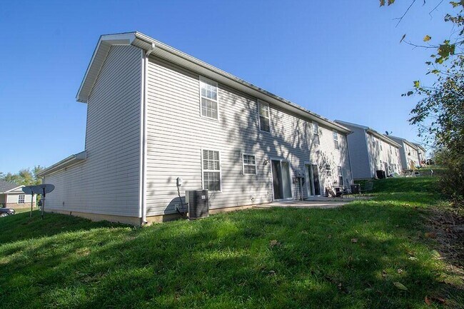 Building Photo - 4612 Dehaven Dr