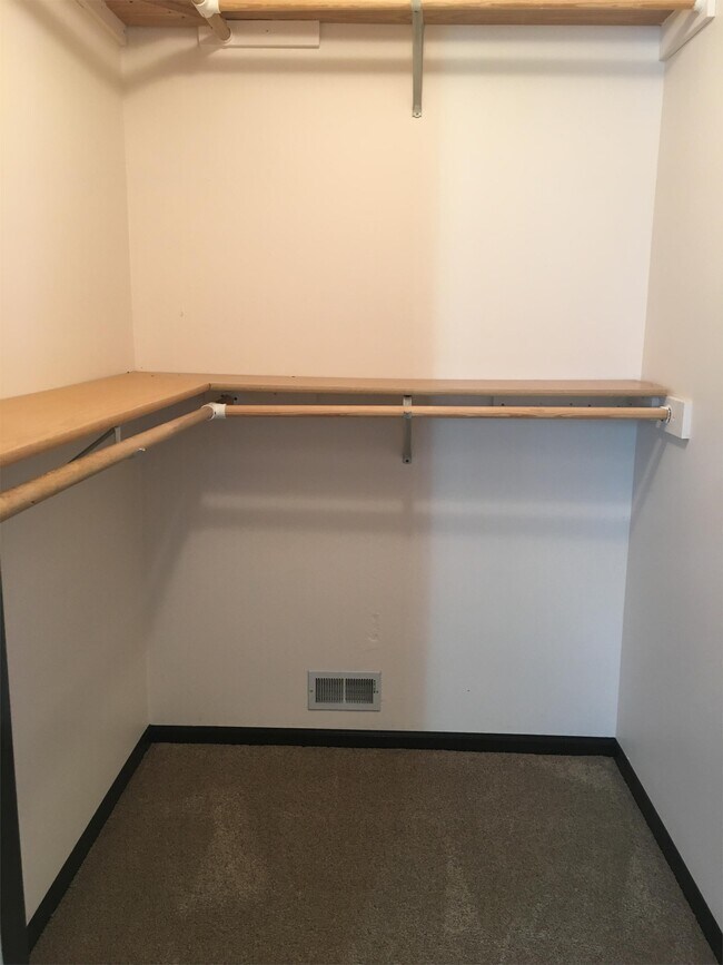 Building Photo - 5726 Egret Ave