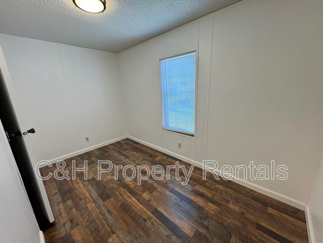 Building Photo - 930 N 23rd St