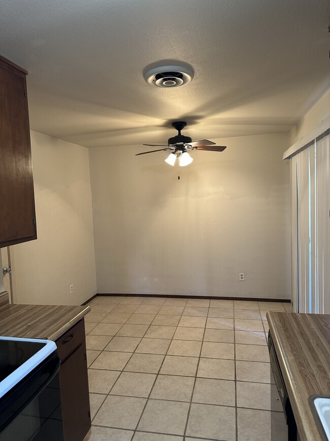 Building Photo - 4100 Goldust Dr