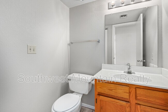 Building Photo - 1083 W Sandy Banks