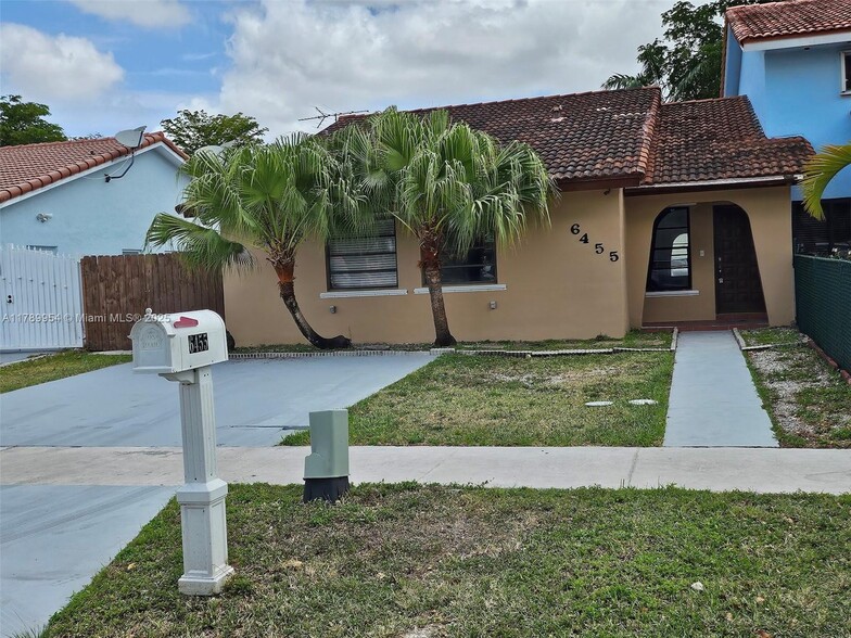 Primary Photo - 6455 SW 135th Ave