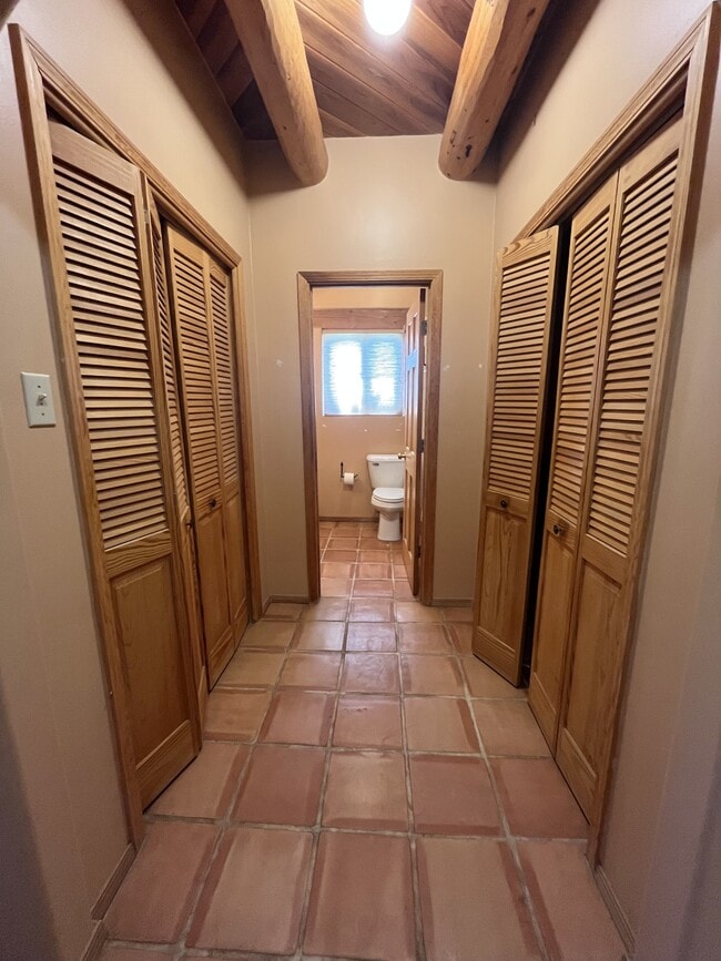 Building Photo - 120 Los Cordovas