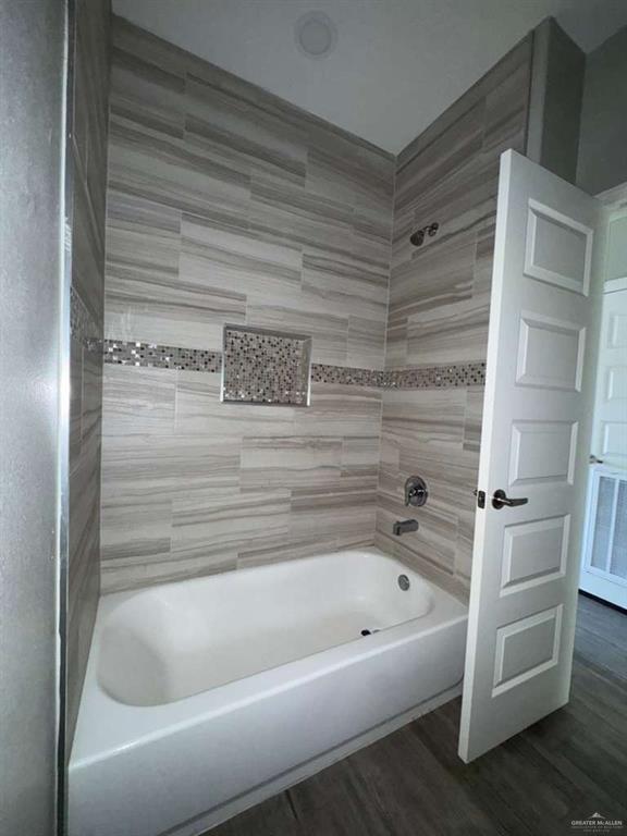 Building Photo - 9 N Winona Dr