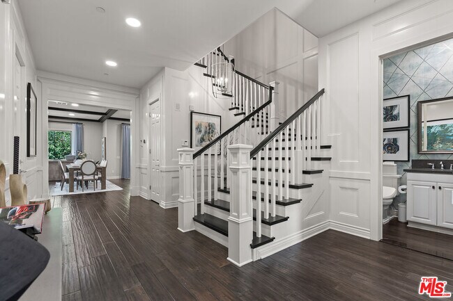 Building Photo - 55 suede