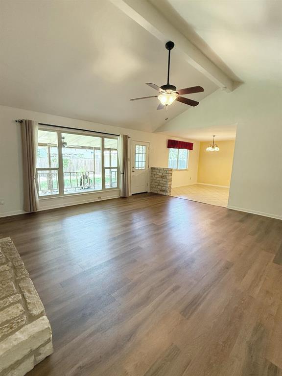Building Photo - 2631 Oak Meadow Dr