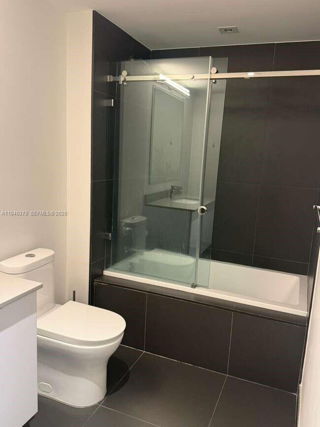 Building Photo - 1600 NE 1st Ave