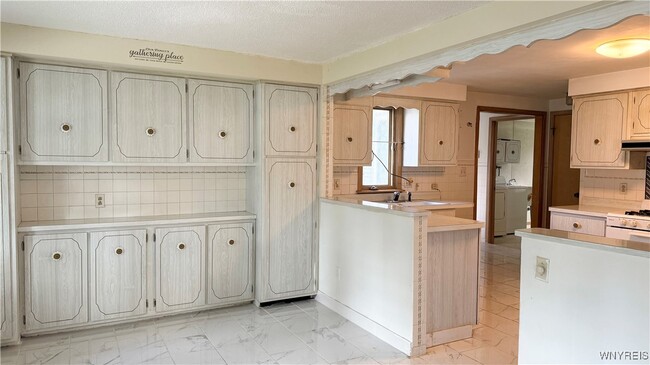 Building Photo - 2547 William St