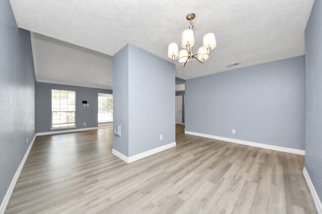 Building Photo - 26722 Cypresswood Dr