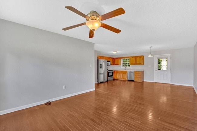 Building Photo - 227 Valley Crest Dr