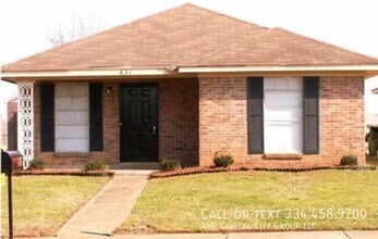 Building Photo - 831 N Pass Rd