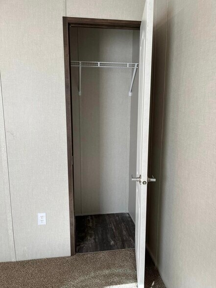 Building Photo - 107 Toledo St