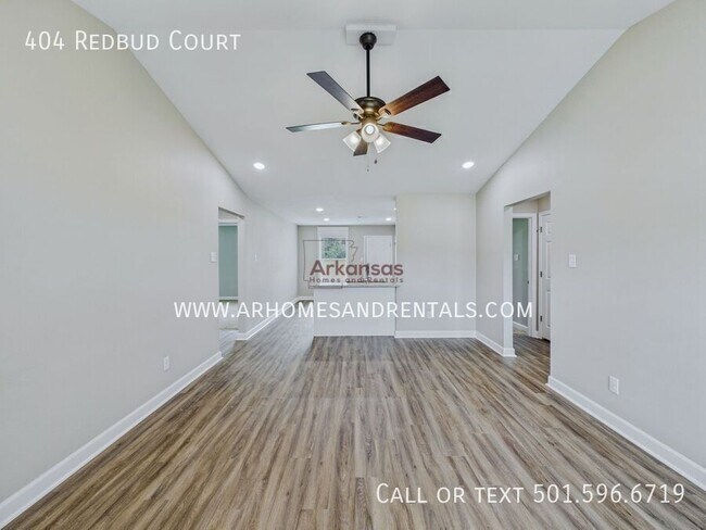 Building Photo - 404 Redbud Ct