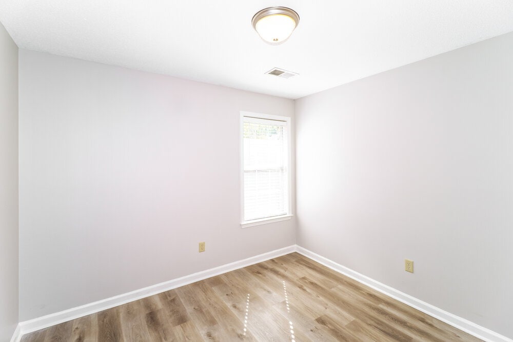 Building Photo - 10109 Lynham Dr
