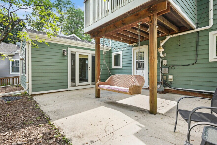 Building Photo - 3633 Gregory St