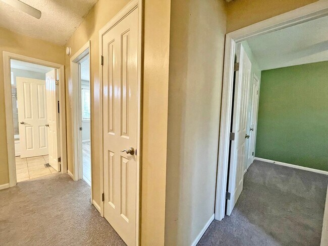 Building Photo - READY 11-07-25!! 3-Bedroom Townhome at the...