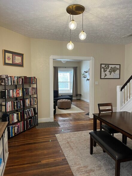 Building Photo - 1112 Newman St