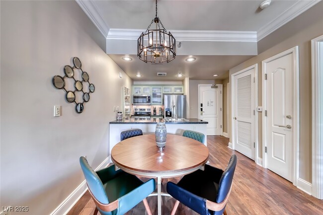 Building Photo - 30 Strada Di Villaggio