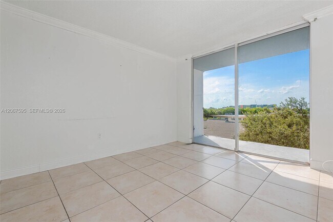 Building Photo - 1805 Sans Souci Blvd