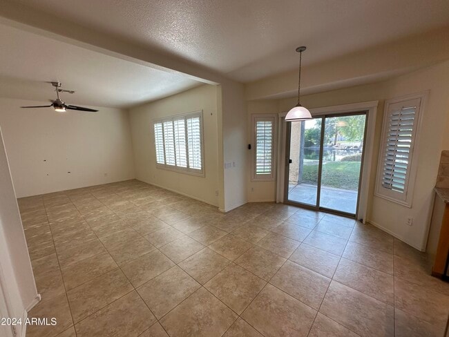 Building Photo - 4660 S Wildflower Dr
