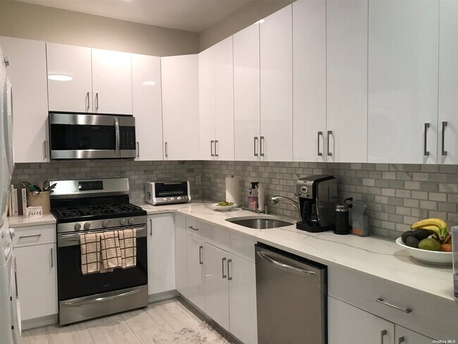 Building Photo - 3 Bryant Ave