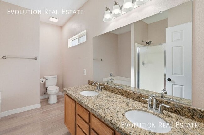 Building Photo - 3130 S 81st St