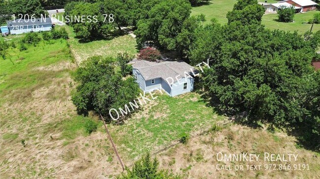Building Photo - 1206 N Texas 78 Business
