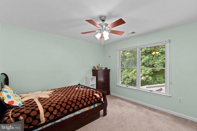 Building Photo - 6874 Caravan Ct